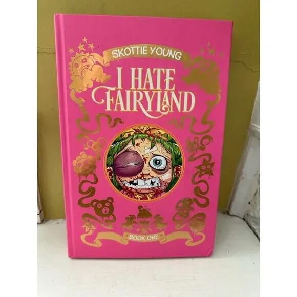 I Hate Fairyland Book One Skottie Young HC Deluxe Includes Variant Covers Script - Picture 1 of 16